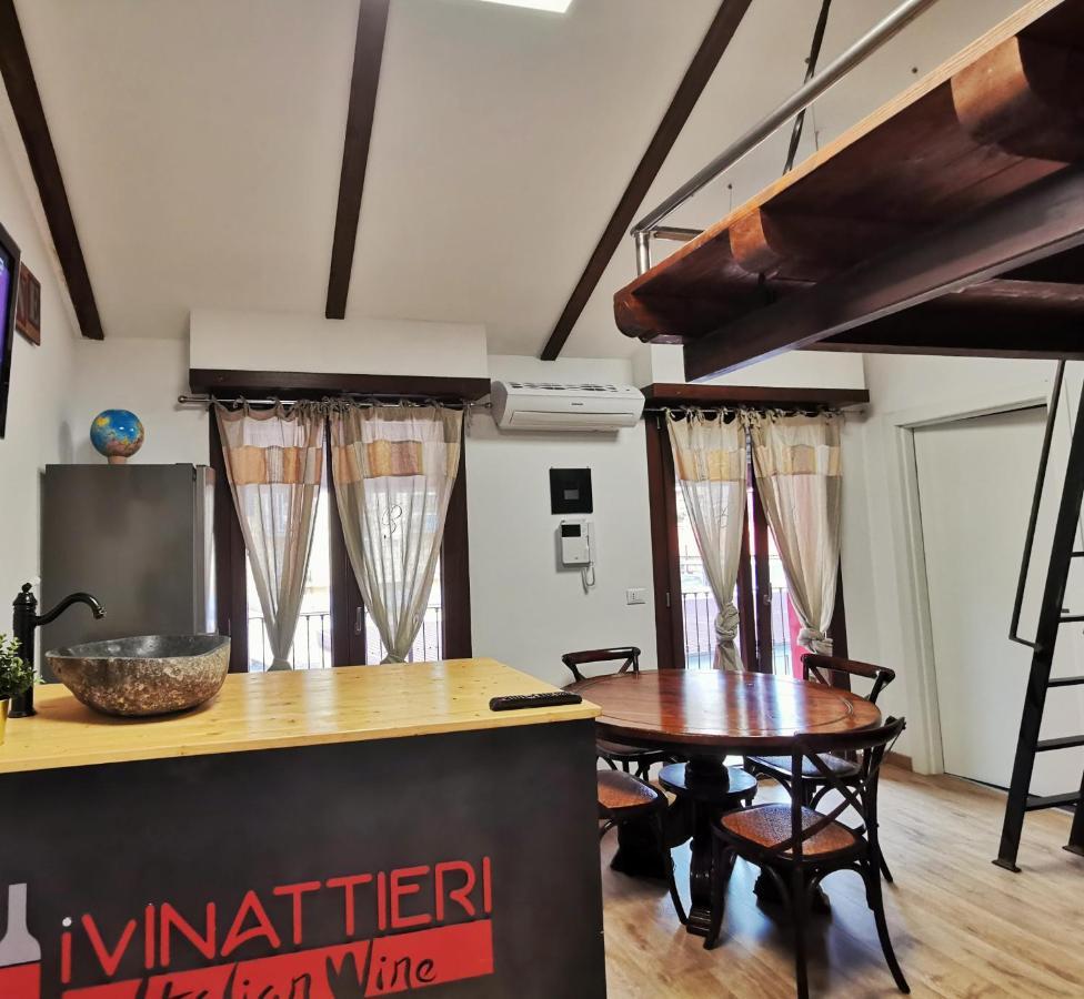 Regis B&B Appartamenti Centro Storico Chivasso Ngoại thất bức ảnh