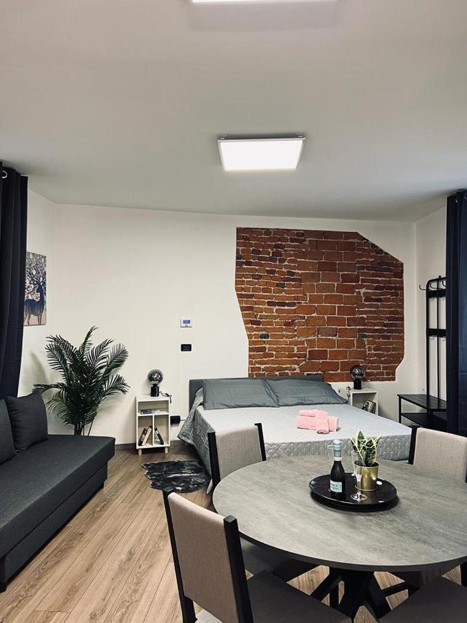 Regis B&B Appartamenti Centro Storico Chivasso Ngoại thất bức ảnh