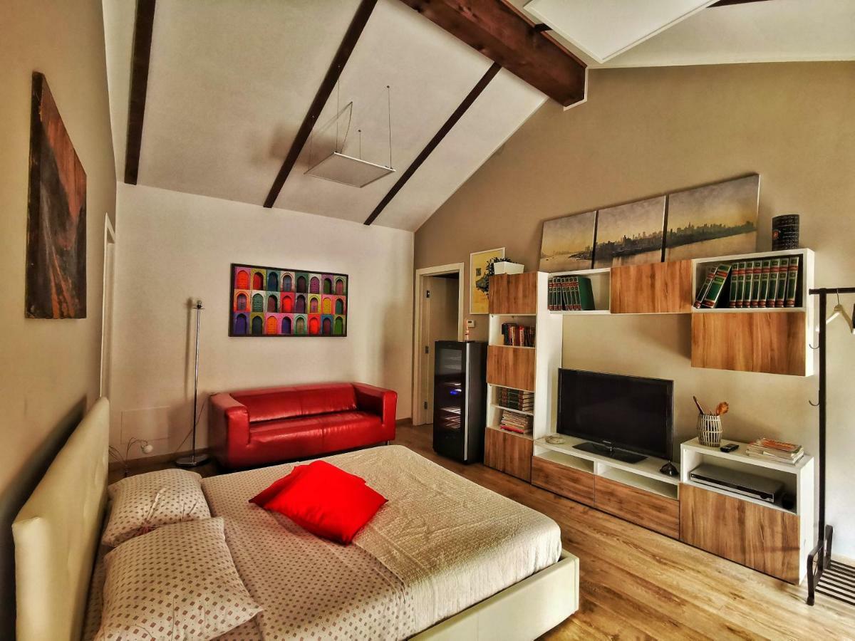 Regis B&B Appartamenti Centro Storico Chivasso Ngoại thất bức ảnh